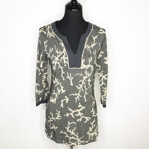 J McLaughlin gray tan metallic knit coral print sweater size Medium